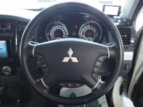 
									MITSUBISHI Pajero Exceed Pearl White 2011′ C8GPK full								