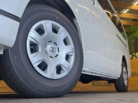 
									TOYOTA Hiace Wagon GL Long Middle Roof Pearl White 2025′ C8OH0 full								