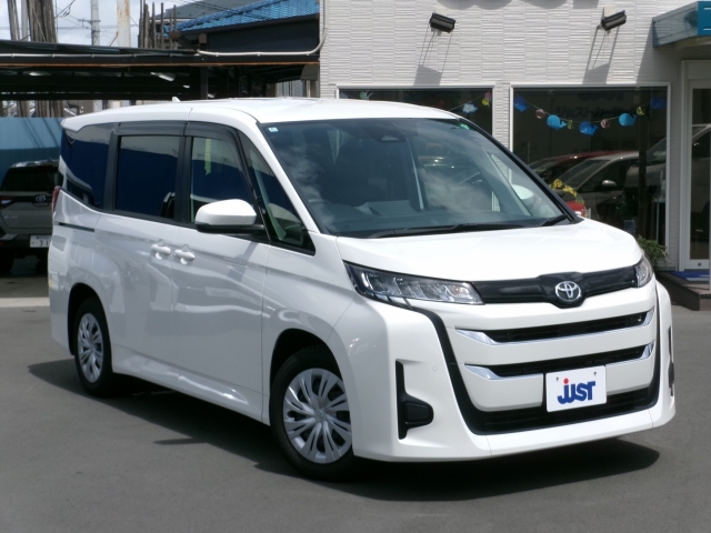 TOYOTA Noah X Pearl White 2024′ C8PYH