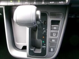 
									TOYOTA Noah X Pearl White 2024′ C8PYH full								