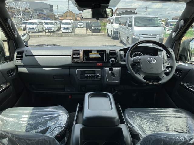 TOYOTA Hiace Van Super GL Dark Prime 2 Pearl White 2025′ C8SMC