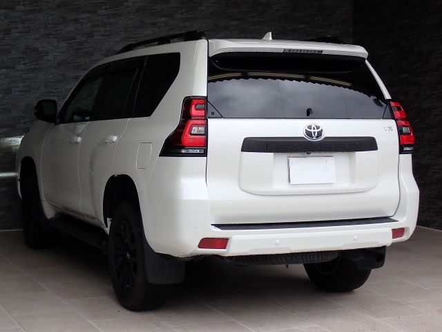 TOYOTA Land Cruiser Prado TX L Packet Matte Black Ed Pearl White 2023′ CALVY