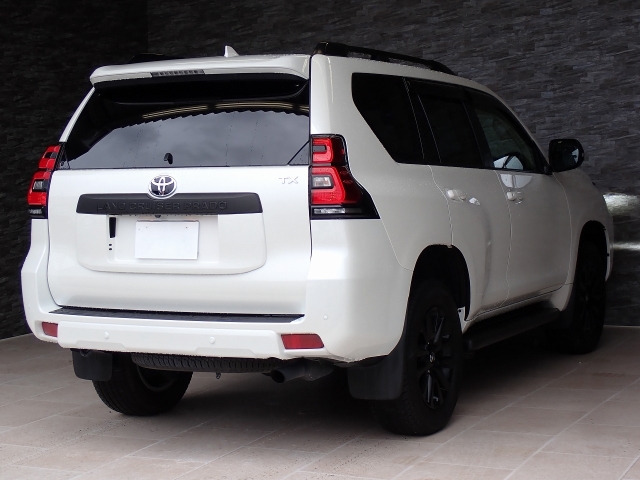 TOYOTA Land Cruiser Prado TX L Packet Matte Black Ed Pearl White 2023′ CALVY