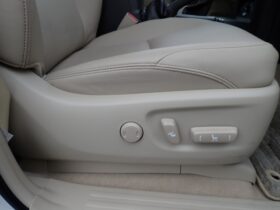 
									TOYOTA Land Cruiser Prado TX L Packet Matte Black Ed Pearl White 2023′ CALVY full								