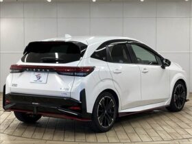 
									NISSAN AURA Nismo Tuned e-POWER Pearl White 2025′ CATFQ full								