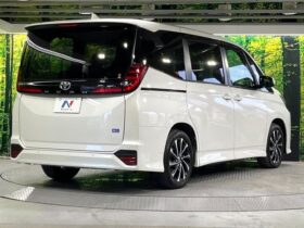 
									TOYOTA Noah S-Z Pearl White 2023′ CATK3 full								