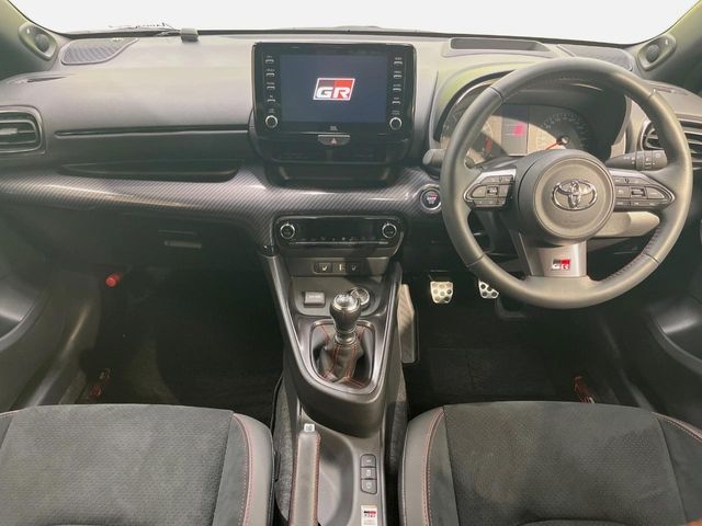 TOYOTA Yaris RZ High Performance First Ed White 2020′ CATN0