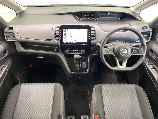 NISSAN Serena Highway Star V White/Black 2020′ CAUS7