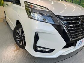 
									NISSAN Serena Highway Star V White/Black 2020′ CAUS7 full								