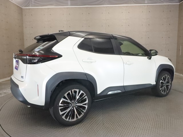 TOYOTA Yaris Cross Z Pearl White/Black 2021′ CCQTF