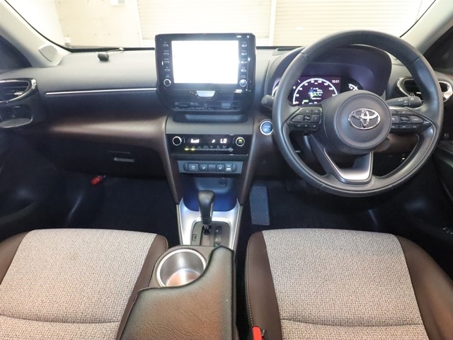 TOYOTA Yaris Cross Z Pearl White/Black 2021′ CCQTF