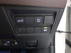 
									TOYOTA Yaris Cross Z Pearl White/Black 2021′ CCQTF full								