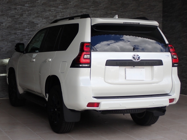 TOYOTA Land Cruiser Prado TX L Packet Matte Black Ed Pearl White 2023′ CCQXI