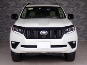 
									TOYOTA Land Cruiser Prado TX L Packet Matte Black Ed Pearl White 2023′ CCQXI full								