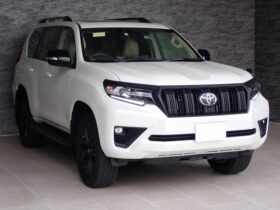 
									TOYOTA Land Cruiser Prado TX L Packet Matte Black Ed Pearl White 2023′ CCQXI full								