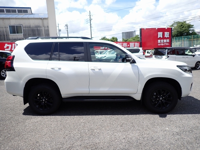 TOYOTA Land Cruiser Prado TX L Packet Matte Black Ed Pearl White 2023′ CCQXI
