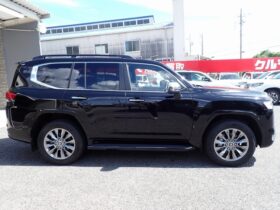
									TOYOTA Land Cruiser Wagon ZX Black 2022′ CCQXJ full								