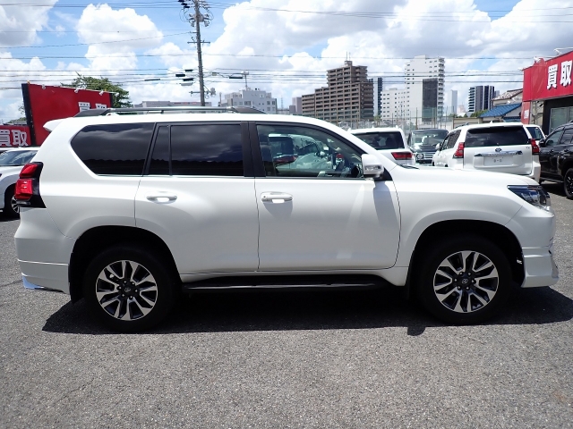 TOYOTA Land Cruiser Prado TX L Package Sunroof 7 Seater Pearl White 2021′ CCQXV