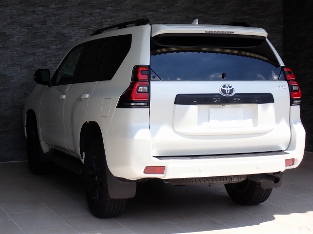 TOYOTA Land Cruiser Prado TX L Packet Matte Black Ed Pearl White 2023′ CCQY2