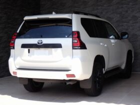 
									TOYOTA Land Cruiser Prado TX L Packet Matte Black Ed Pearl White 2023′ CCQY2 full								
