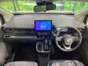 
									TOYOTA Sienta Z Gold 2025′ CCYTP full								