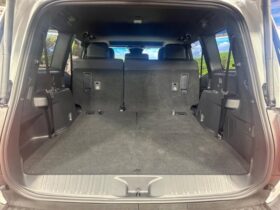 
									TOYOTA Land Cruiser Wagon VX Pearl White 2025′ CCZ97 full								