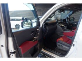 
									TOYOTA Land Cruiser Wagon GR Sport Pearl White 2023′ CD0BG full								