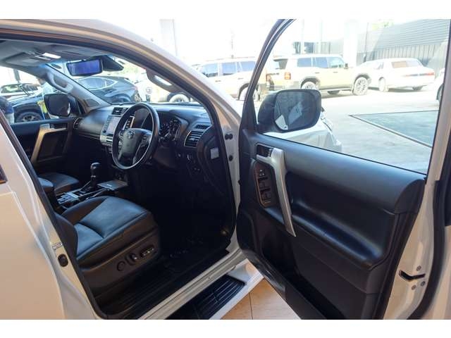 TOYOTA Land Cruiser Prado TX L Package Pearl White 2023′ CD0BH