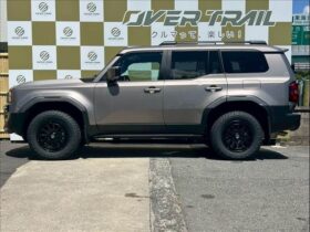 
									TOYOTA Land Cruiser Wagon VX 7-seater Brown 2024′ CD2E2 full								