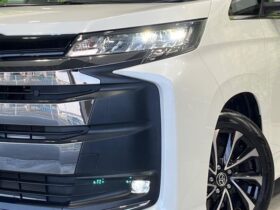 
									TOYOTA Noah S-Z Pearl White 2023′ CF3RC full								