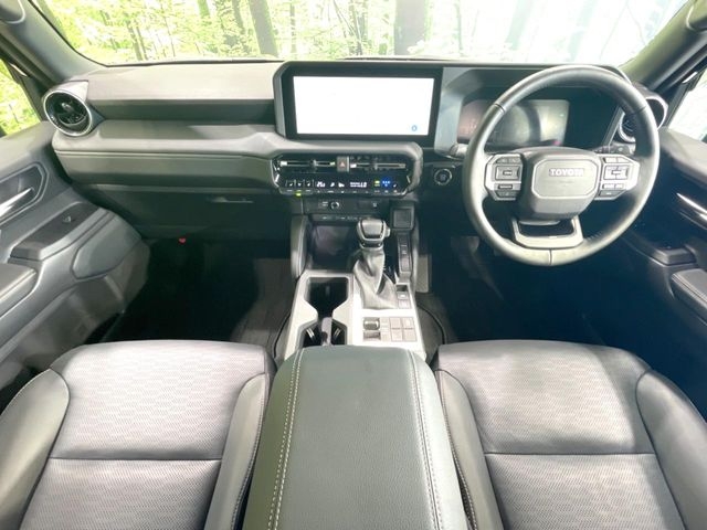 TOYOTA Land Cruiser Wagon VX Black 2024′ CF42E