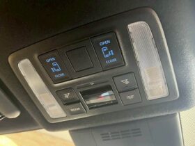 
									TOYOTA Noah S-Z Pearl White 2023′ CF44S full								