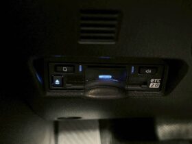 
									TOYOTA Noah S-Z Pearl White 2023′ CF44S full								