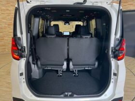 
									TOYOTA Noah S-Z Pearl White 2023′ CF44S full								