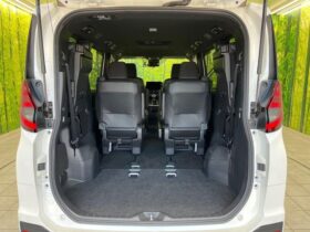 
									TOYOTA Noah S-G Pearl White 2023′ CF45X full								