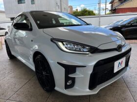 
									TOYOTA Yaris RS Pearl White 2020′ CF47R full								