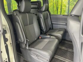 
									TOYOTA Noah S-Z Pearl White 2023′ CF493 full								