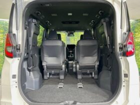 
									TOYOTA Noah S-Z Pearl White 2023′ CF493 full								