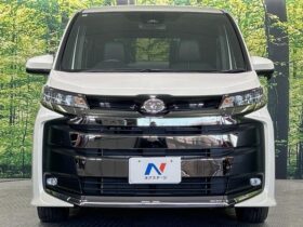 
									TOYOTA Noah S-Z Pearl White 2023′ CF493 full								