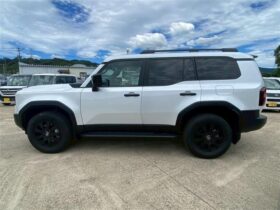 
									TOYOTA Land Cruiser Wagon 2.8ZX First Edition 7 Passengers Pearl White 2024′ CF86Z full								