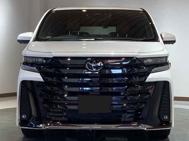 TOYOTA Vellfire Z Premier Pearl White 2024′ CFJ44