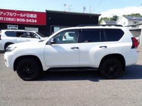 
									TOYOTA Land Cruiser Prado TX L Packet Matte Black Ed Pearl White 2023′ CJ6DR full								