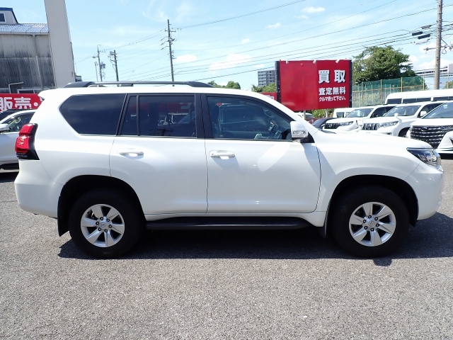 TOYOTA Land Cruiser Prado TX L Package Sunroof 7 Seater Pearl White 2021′ CJ6E2