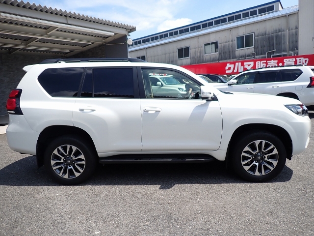 TOYOTA Land Cruiser Prado TX L Package Sunroof 7 Seater Pearl White 2021′ CJ6E3