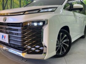 
									TOYOTA Voxy S-Z Pearl White 2024′ CJE01 full								