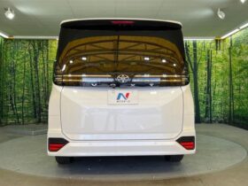 
									TOYOTA Voxy S-Z Pearl White 2024′ CJE01 full								