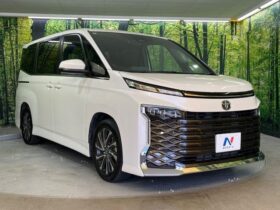 
									TOYOTA Voxy S-Z Pearl White 2024′ CJE01 full								