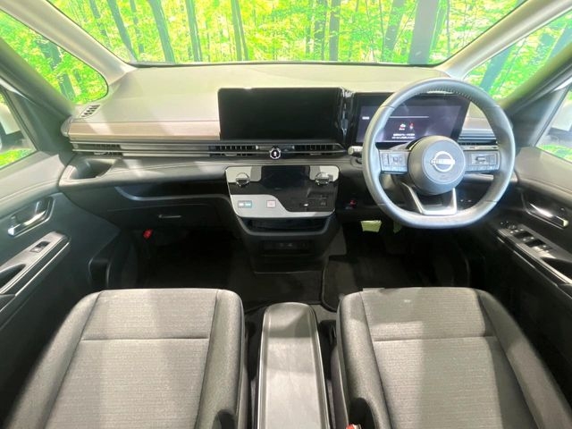 NISSAN Serena e-POWER Highway Star V Pearl White 2023′ CJE3Y
