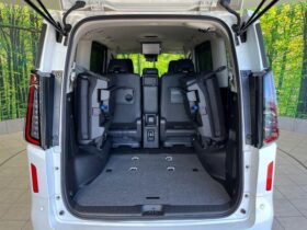 
									NISSAN Serena e-POWER Highway Star V Pearl White 2023′ CJE3Y full								