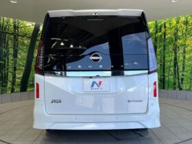 
									NISSAN Serena e-POWER Highway Star V Pearl White 2023′ CJE3Y full								